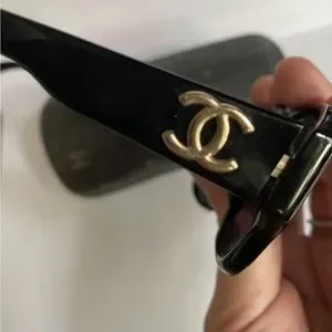 Chanel Gold CC Logo Sunglasses Black 01452 94305 Women Used Near MINT CHANEL COCO Gold Logos 01452 94305 CC Sunglasses  main image 2
